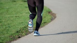 Sprint vs Jogging: Ποιο είναι πιο αποτελεσματικό για την απώλεια βάρους;