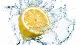 Νερό με λεμόνι: Πιείτε ένα ποτήρι κάθε πρωί